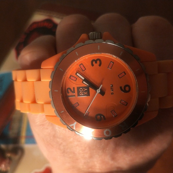 Roxy brand watch - Picture 3 of 7